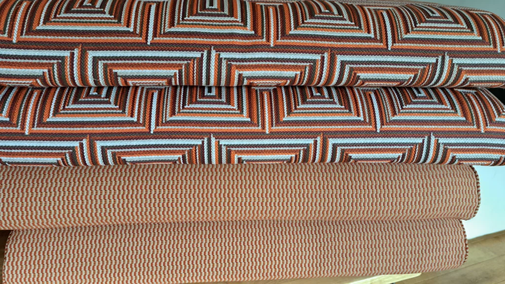 textile coordonné en tissu graphique, création textile sur mesure